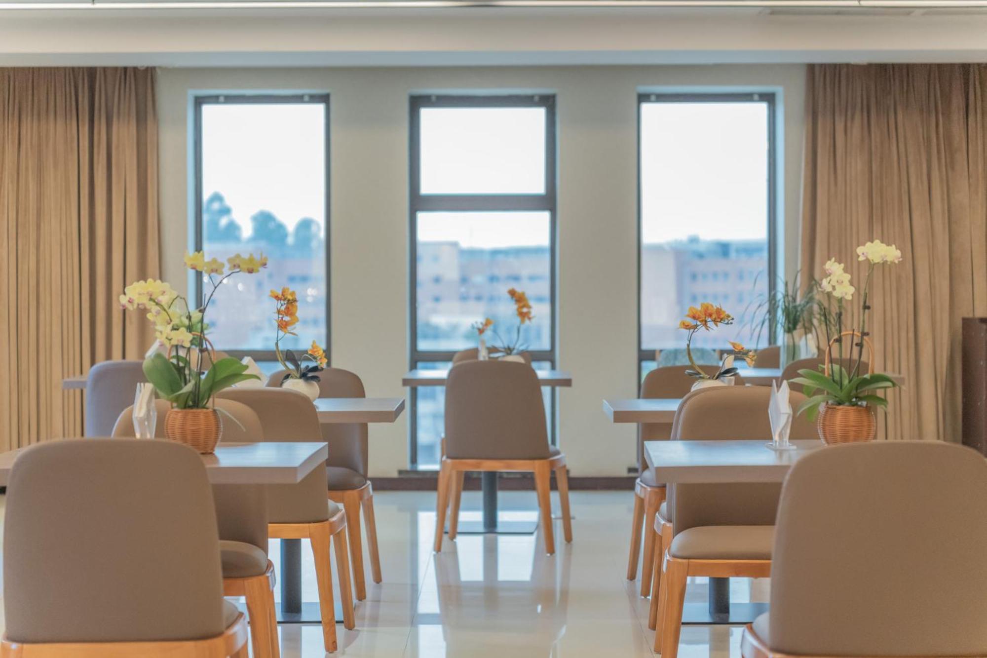 Jin-Tai Holiday Hotel 러산 외부 사진
