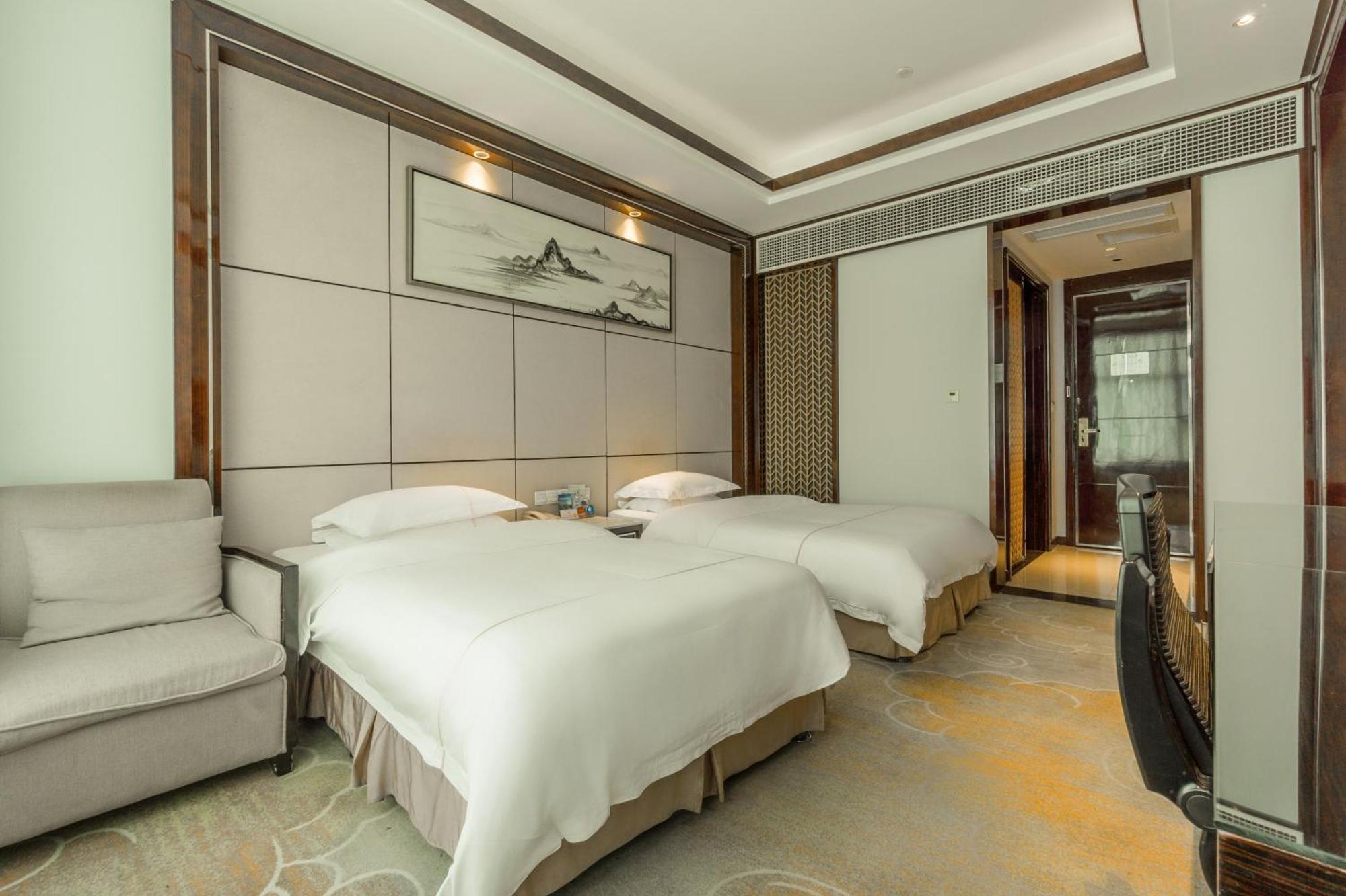 Jin-Tai Holiday Hotel 러산 외부 사진